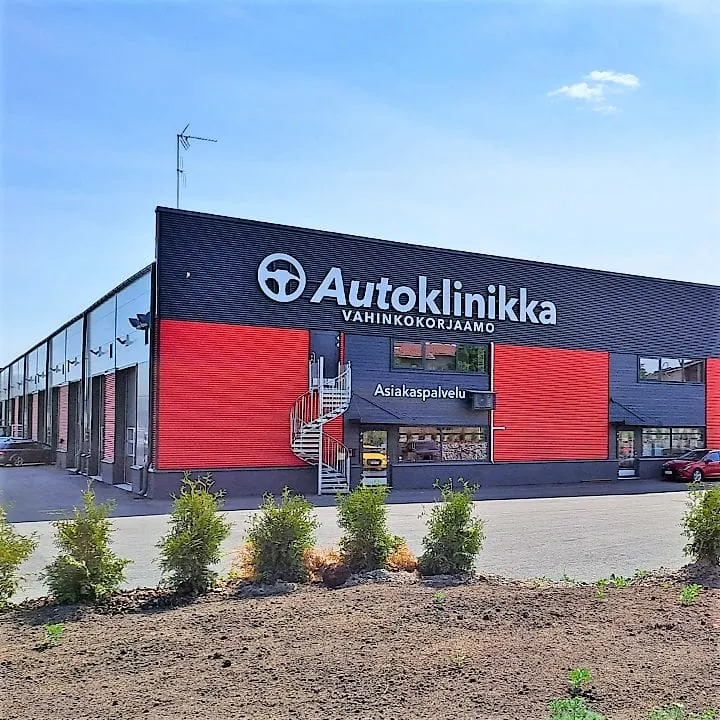 Фотография мастерской Autoklinikka Tuusula — кузовной ремонт Tesla.