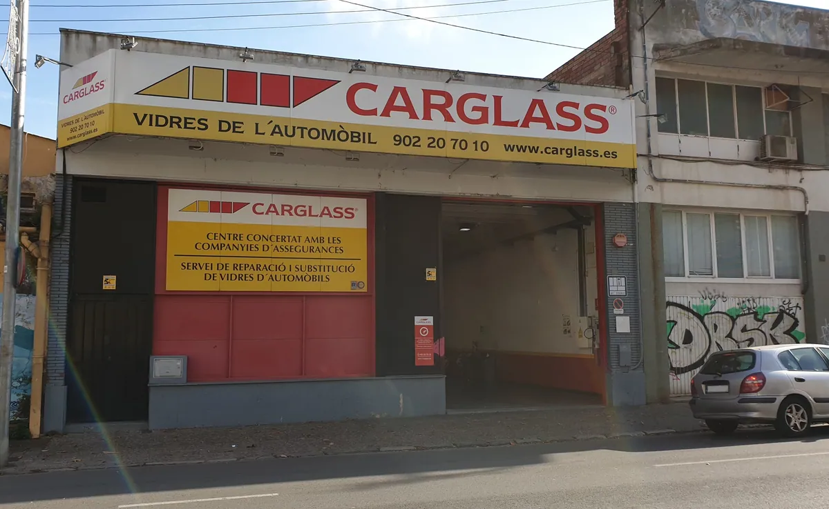 Exterior of the Carglass Girona Sant Narcís branch.