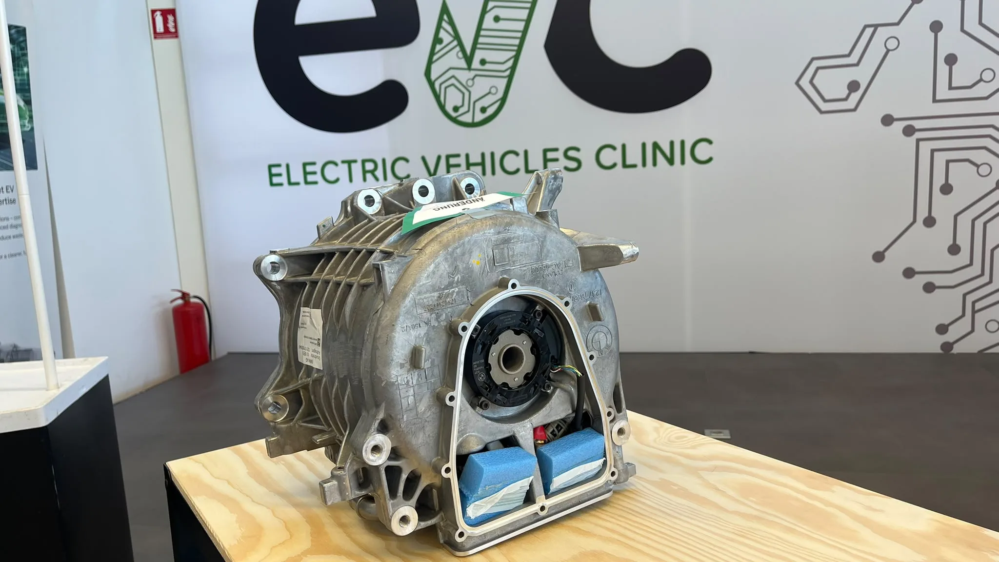 Приводной узел в мастерской EV Clinic.