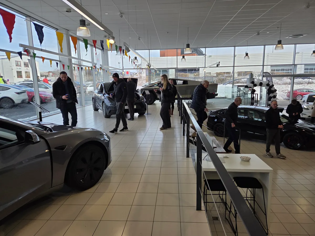 Сервисный центр Tesla в Сёборге.