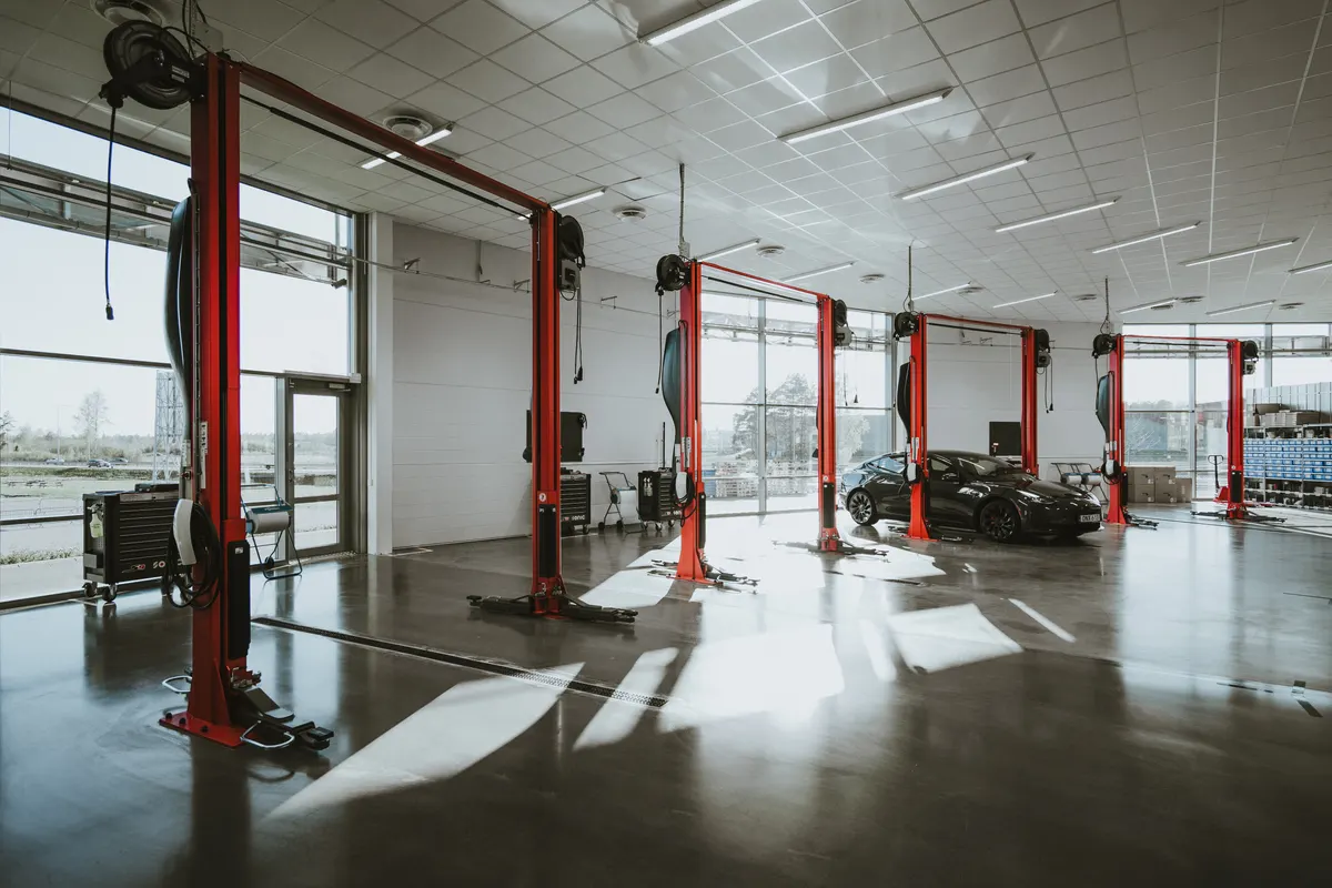 Сервисный центр Tesla в Оулу.