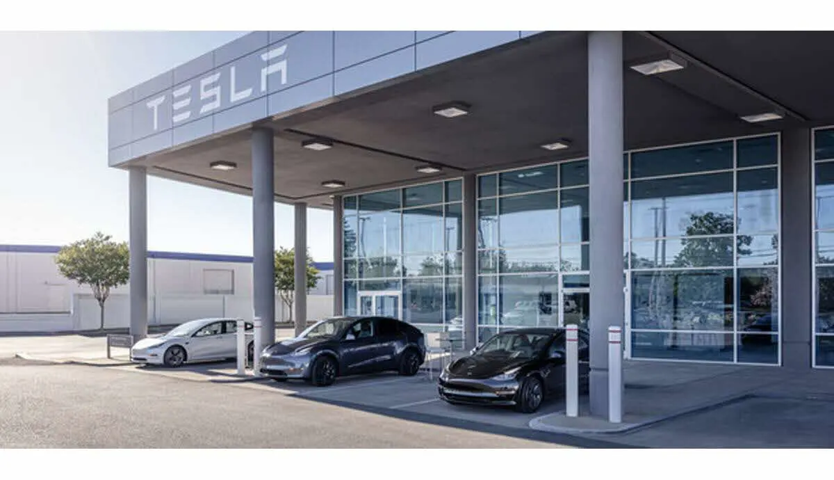 Сервисный центр Tesla в Сен-Присте.