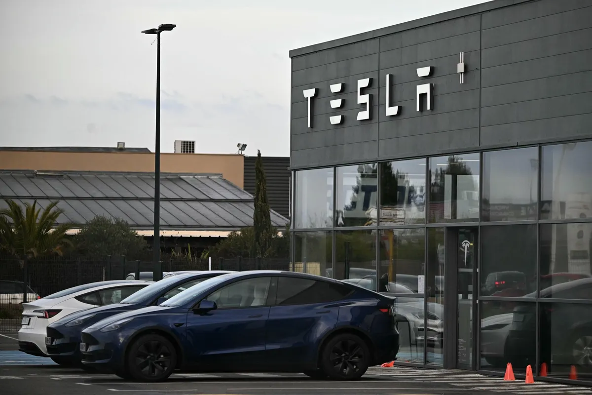 Центр Tesla в Плезанс-дю-Туш