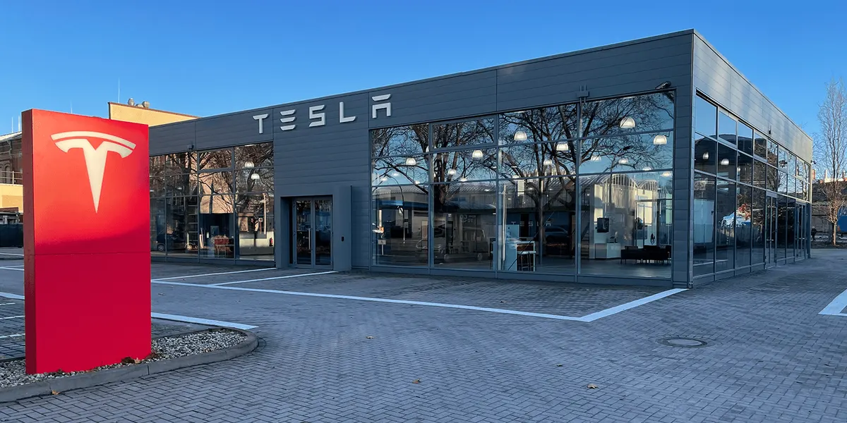 Сервисный центр Tesla в Берлине.