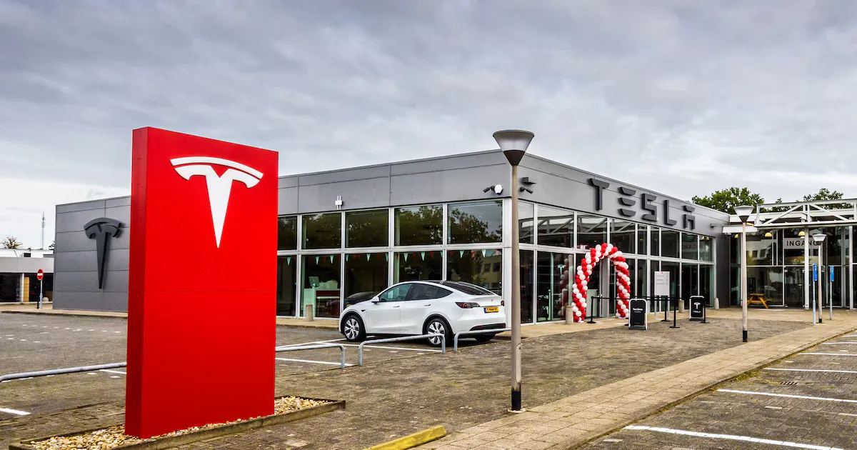 Сервисный центр Tesla в Хенгело