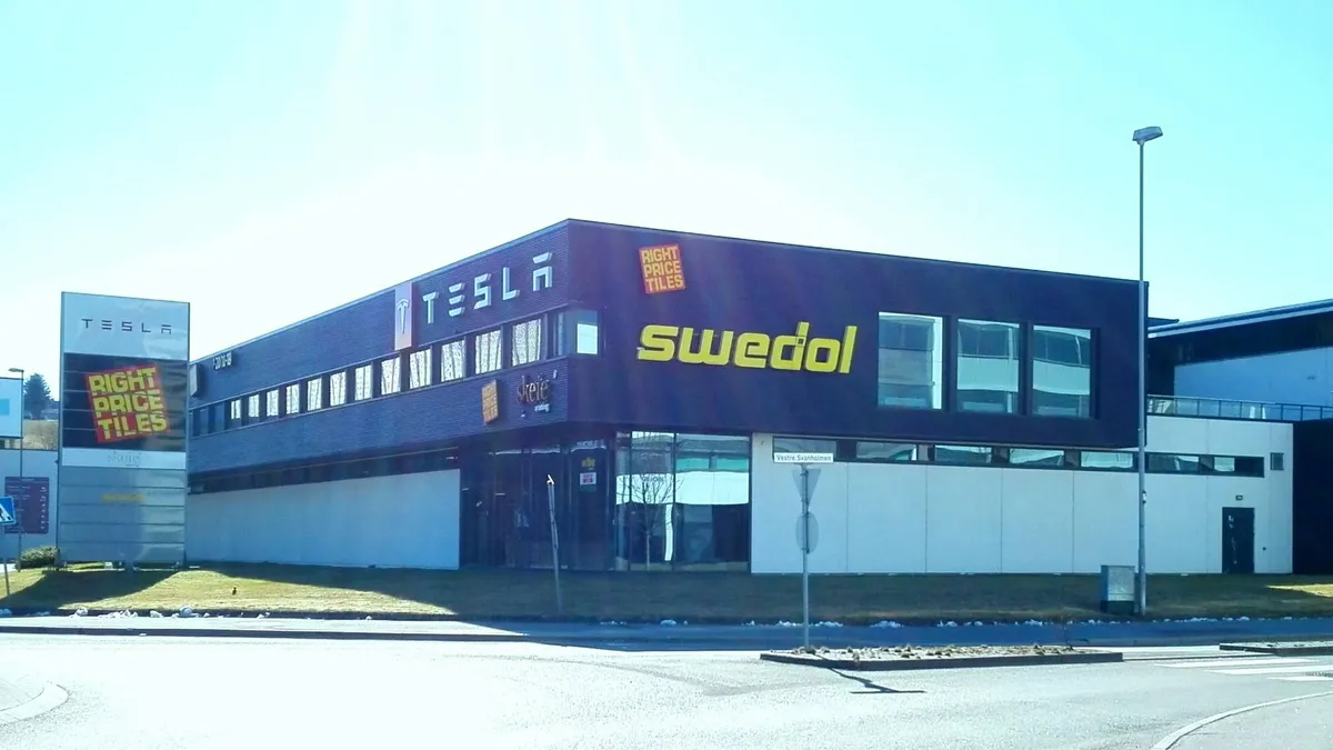 Центр Tesla в Sandnes