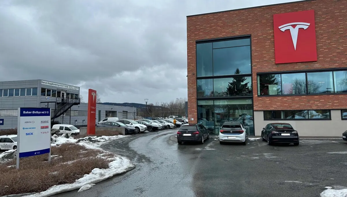 Сервисный центр Tesla в Руде.
