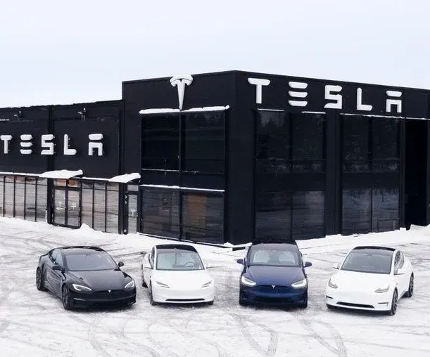Сервисный центр Tesla в Йёнчёпинге.