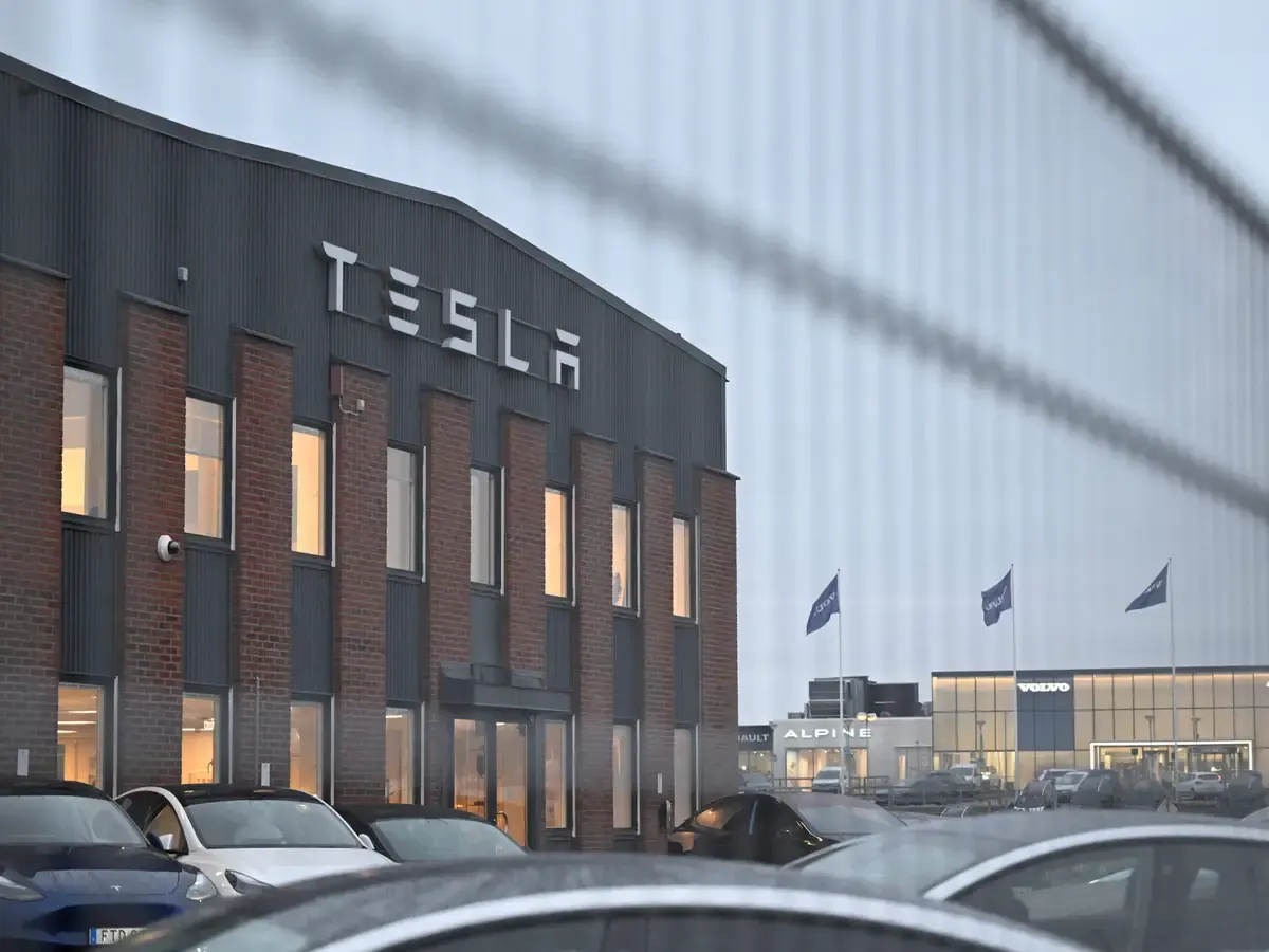 Сервисный центр Tesla в Сегельторпе.