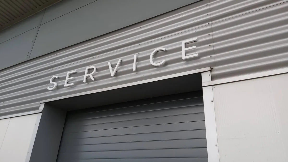 Центр Tesla в Newcastle