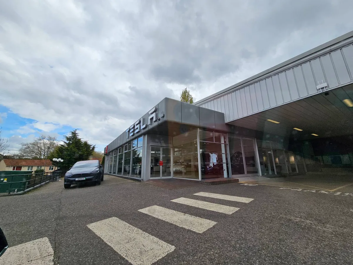 Центр Tesla в Norwich