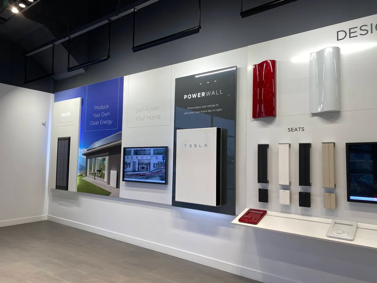 Центр Tesla в London