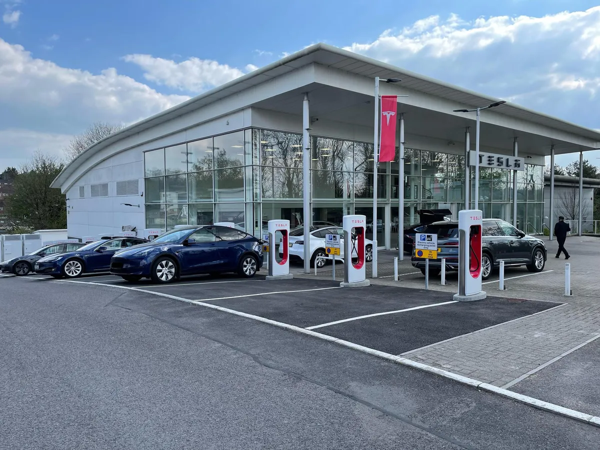 Tesla Centre Winchester on Easton Lane with its Supercharger forecourt.