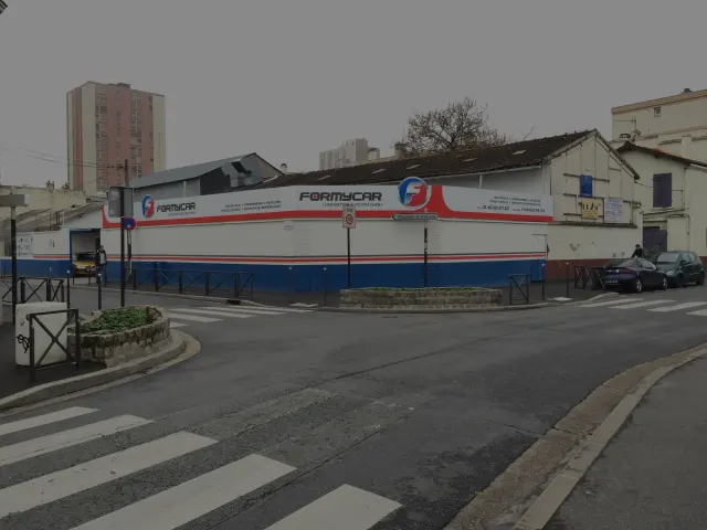 Atelier Formycar, spécialisé dans les réparations de carrosserie Tesla.