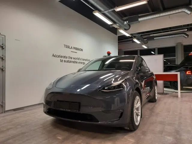 Tesla-servicesenter i Bodø.