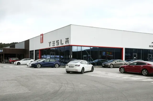 Tesla-servicesenter i Skodje.