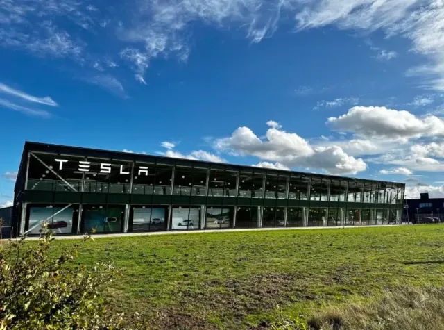 Teslas servicecenter i Ribe.