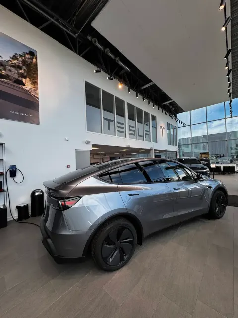 Tesla-servicesenter i Tønsberg.