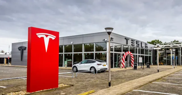 Tesla-servicecentrum in Hengelo.