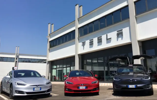 Centro Tesla a Peschiera Borromeo, vicino a Milano.