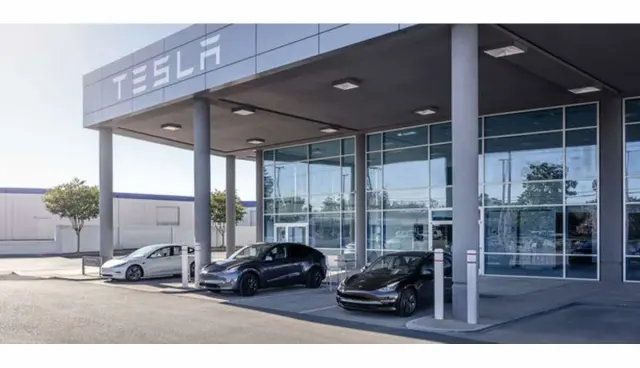 Centre de service Tesla à Saint-Priest.