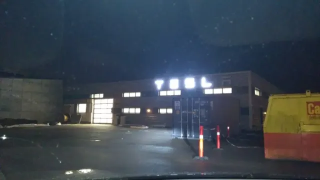 Tesla-servicecenter i Malmö.