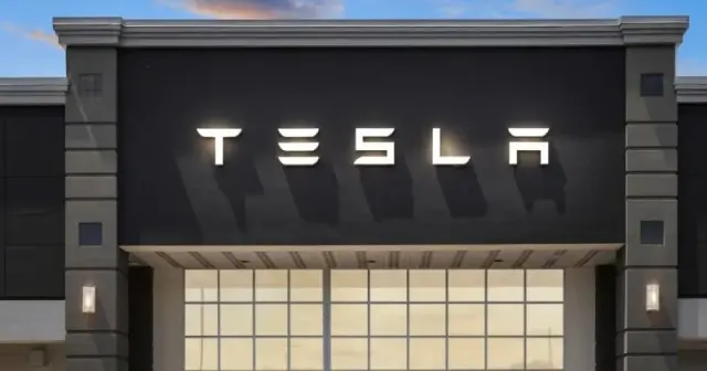 Teslas servicecenter i Aalborg.